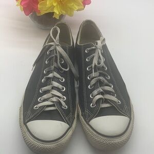Converse Black Leather Allstar Chuck Taylor- Model 107348. MS1362F